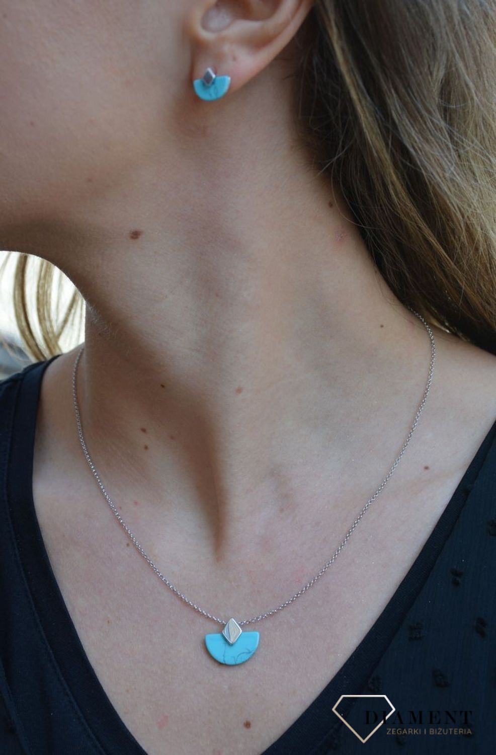 Kolczyki srebrne z turkusem DZK239 TUR R z kolekcji HAPPY CHICc.jpg